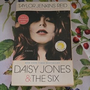 Daisy Jones & The Six Book